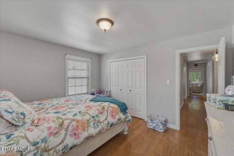 Tiny photo for 217 W Hicks St, Clinton, TN 37716 (MLS # 1349552)