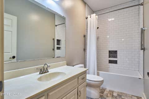 Tiny photo for 944 Southwick Drive, Alcoa, TN 37701 (MLS # 1350015)