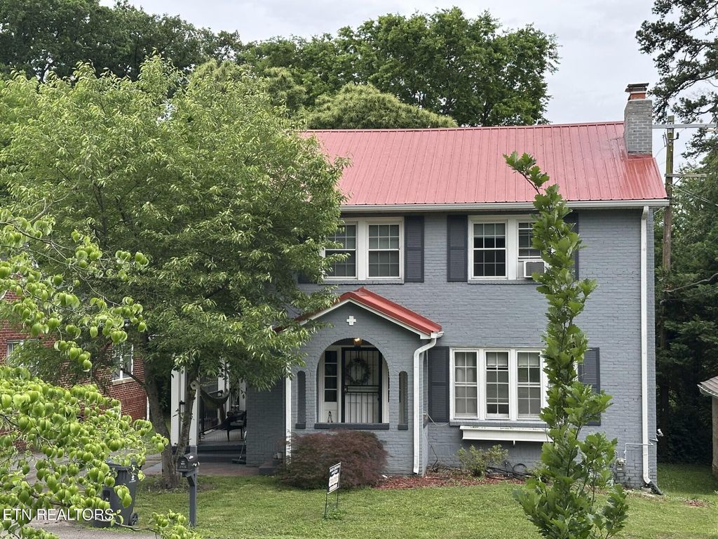 Photo of 2916 Fountain Park Blvd, Knoxville, TN 37917 (MLS # 1299546)