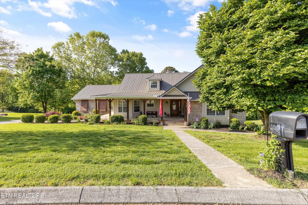 Photo of 3083 Waters Edge Drive, Morristown, TN 37814 (MLS # 1300376)