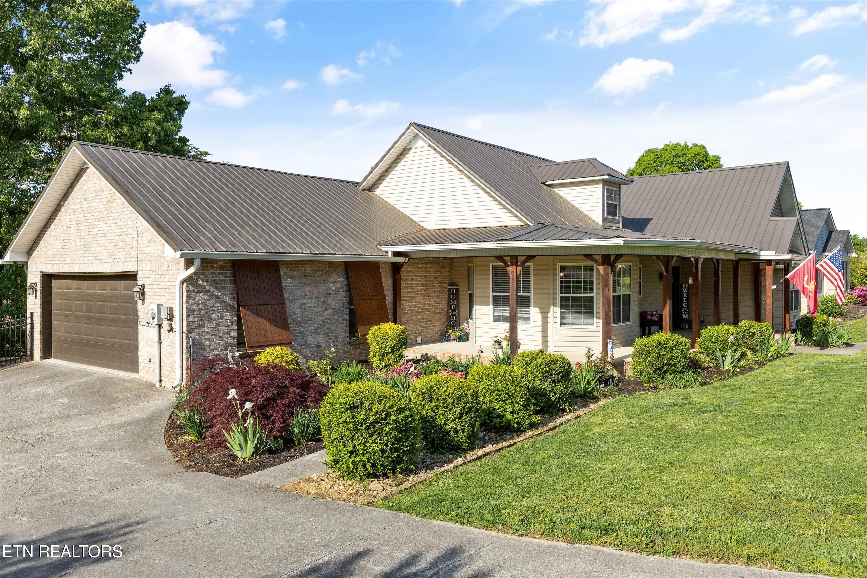 3083 Waters Edge Drive