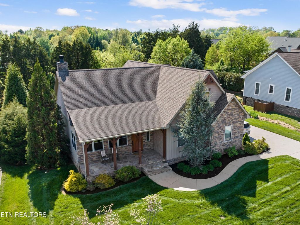 Photo of 1225 Brighton Drive, Alcoa, TN 37701 (MLS # 1260066)