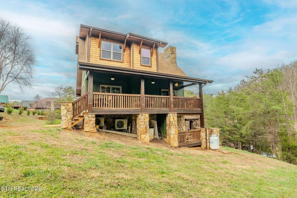 Photo of 615 Rainbow Rd, Sevierville, TN 37862 (MLS # 1324740)