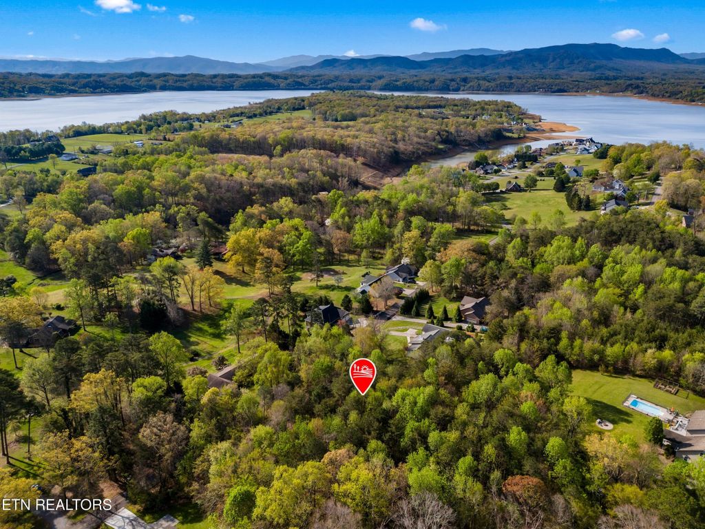 Photo of 13 Back Nine Drive, Baneberry, TN 37890 (MLS # 1335338)