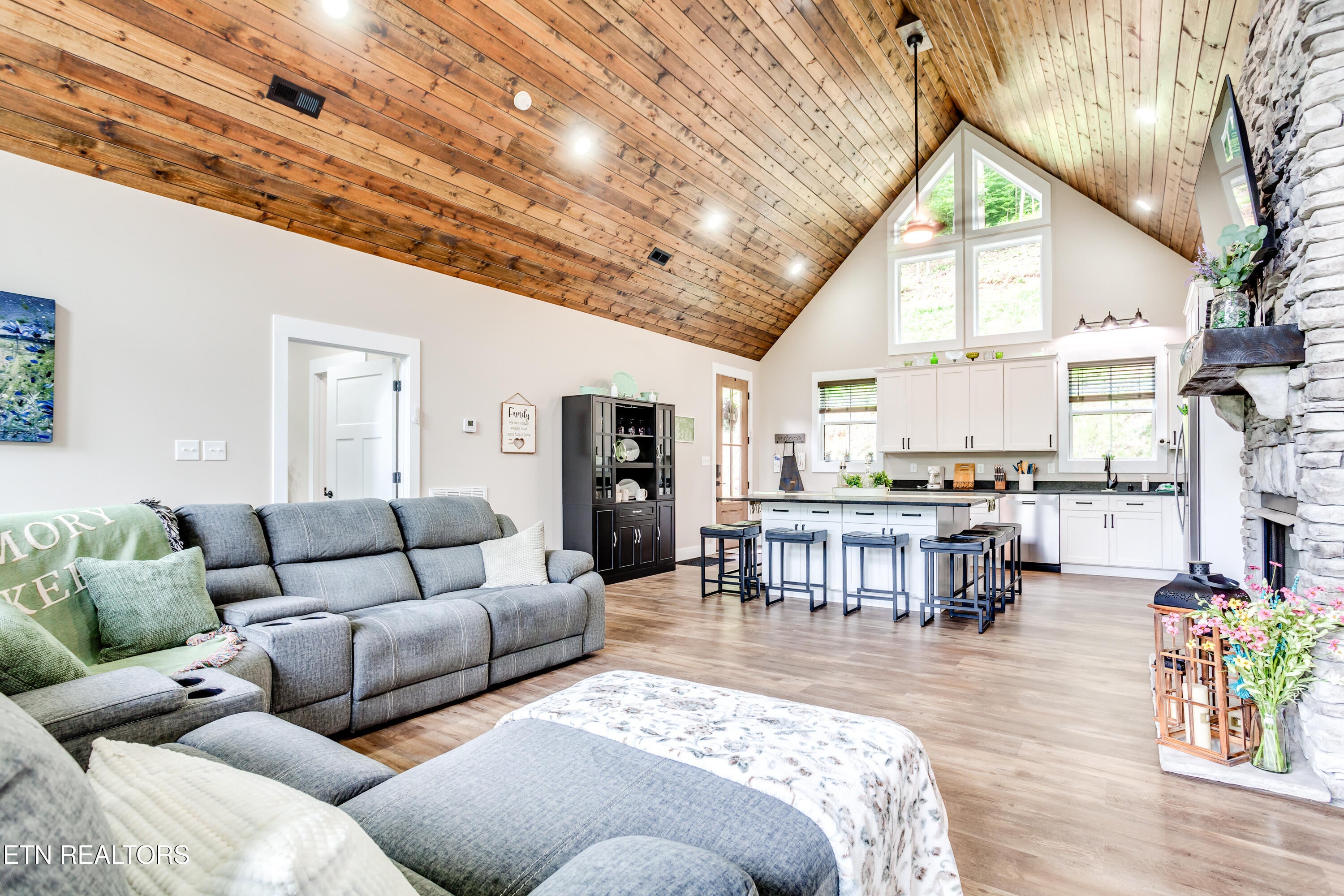 270 Jessee Rd