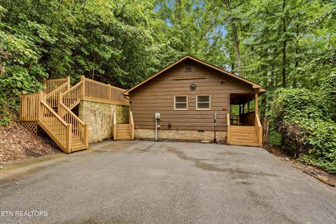Photo of 3770 Ravens Den Way, Pigeon Forge, TN 37862 (MLS # 1352008)