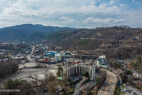 Tiny photo for 102 Baskins Creek Byp #UNIT 306, Gatlinburg, TN 37738 (MLS # 1331192)