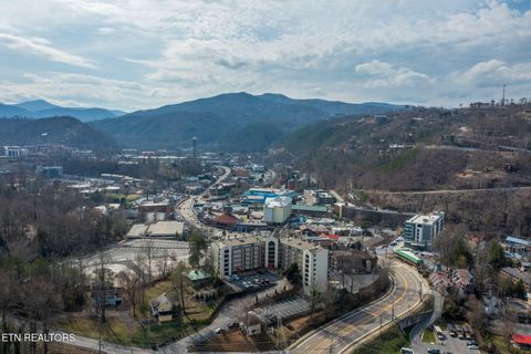 Tiny photo for 102 Baskins Creek Byp #UNIT 306, Gatlinburg, TN 37738 (MLS # 1331192)