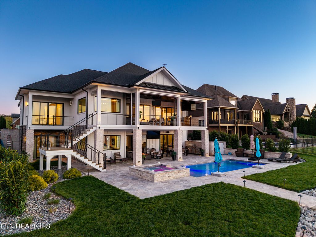 Photo of 3742 Promontory Point, Louisville, TN 37777 (MLS # 1334736)