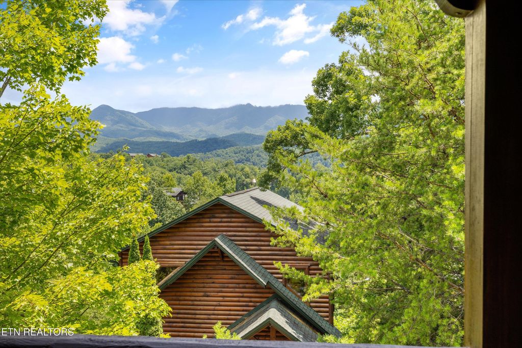 Photo of 745 Mountain Stream Way, Gatlinburg, TN 37738 (MLS # 1310421)