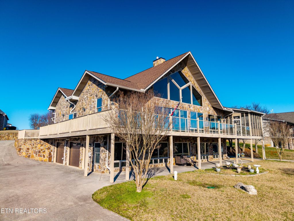 Photo of 124 Indian Shadows Drive, Maryville, TN 37801 (MLS # 1331145)