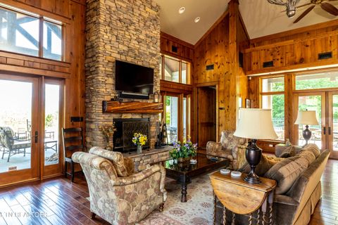 Tiny photo for 326 Shooting Star Loop #201, Townsend, TN 37882 (MLS # 1328441)