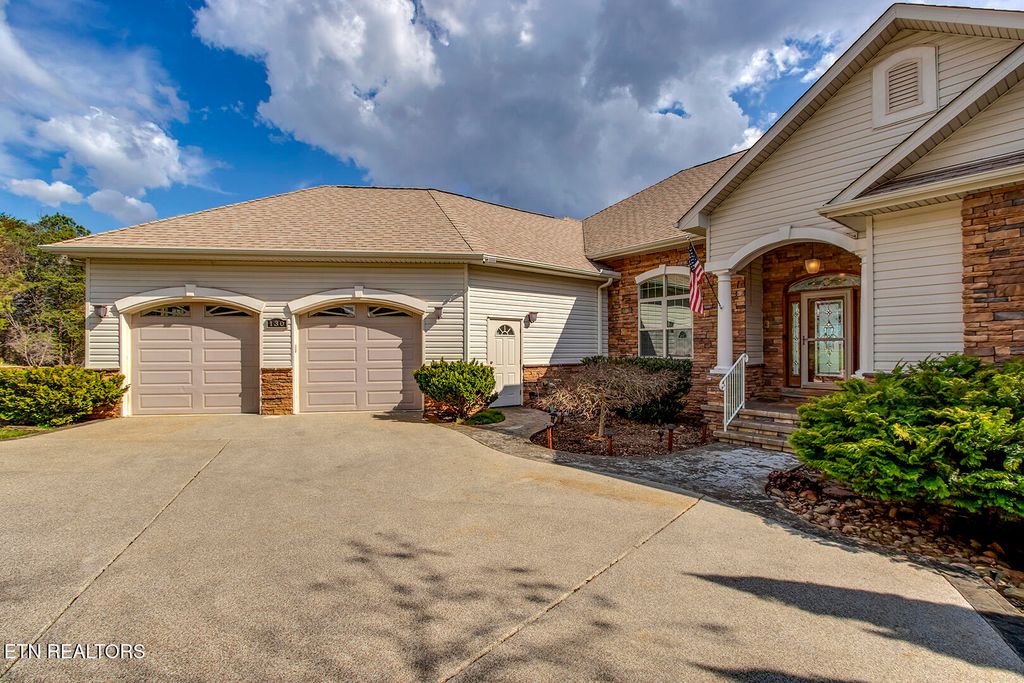 Photo of 130 Lake Vista Drive, Greenback, TN 37742 (MLS # 1332125)