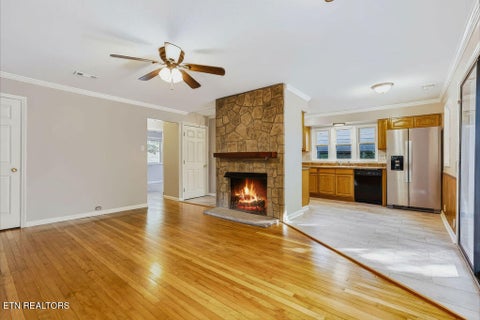 Tiny photo for 132 Taylor Rd, Oak Ridge, TN 37830 (MLS # 1357983)