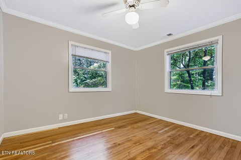 Tiny photo for 132 Taylor Rd, Oak Ridge, TN 37830 (MLS # 1357983)