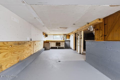 Tiny photo for 132 Taylor Rd, Oak Ridge, TN 37830 (MLS # 1357983)