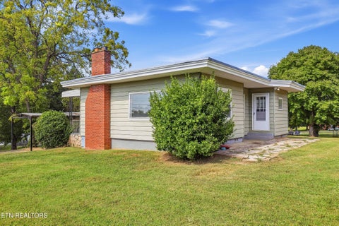Tiny photo for 516 Dunn Ave, Maryville, TN 37804 (MLS # 1355727)