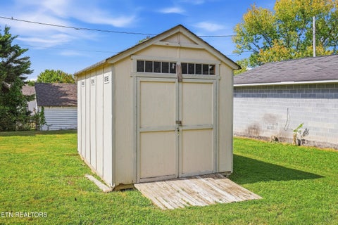 Tiny photo for 516 Dunn Ave, Maryville, TN 37804 (MLS # 1355727)