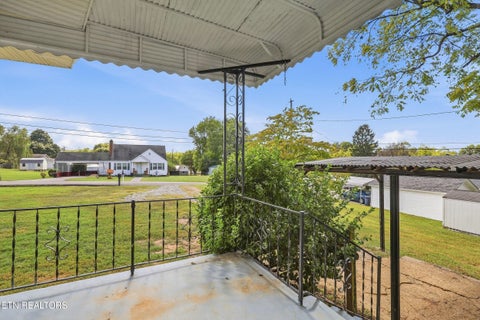 Tiny photo for 516 Dunn Ave, Maryville, TN 37804 (MLS # 1355727)