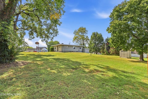 Tiny photo for 516 Dunn Ave, Maryville, TN 37804 (MLS # 1355727)