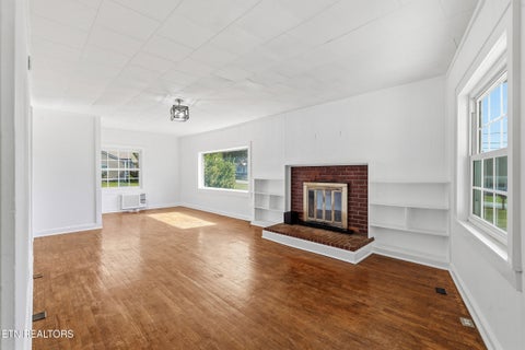Tiny photo for 516 Dunn Ave, Maryville, TN 37804 (MLS # 1355727)