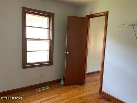 Tiny photo for 529 Livingston Rd, Bean Station, TN 37708 (MLS # 1322008)