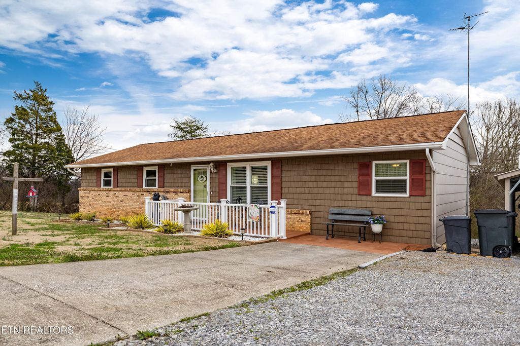 Photo of 3705 Melissa Lane, Maryville, TN 37801 (MLS # 1331563)