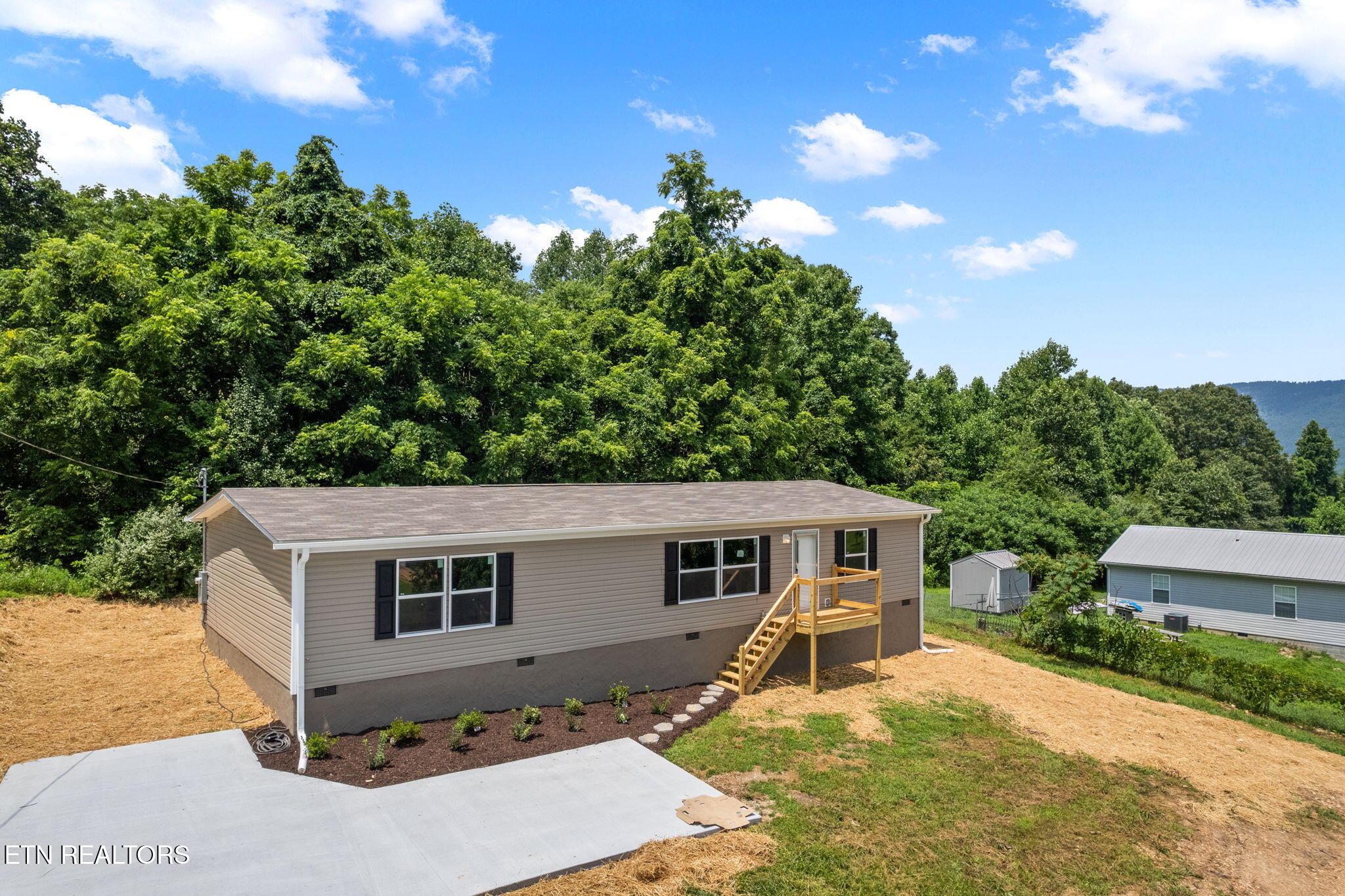 308 Cowan Lane