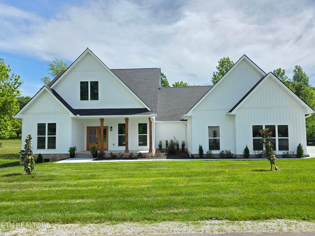 Photo of 122 Walelu Tr, Vonore, TN 37885 (MLS # 1325345)