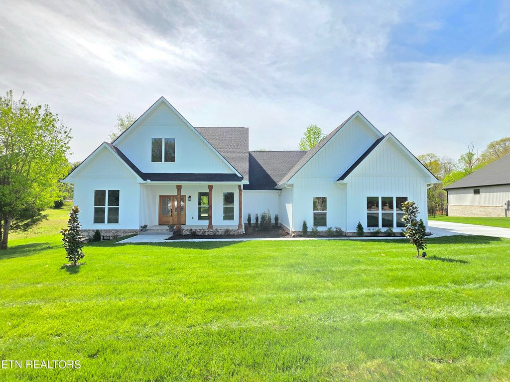 Photo of 122 Walelu Tr, Vonore, TN 37885 (MLS # 1325345)