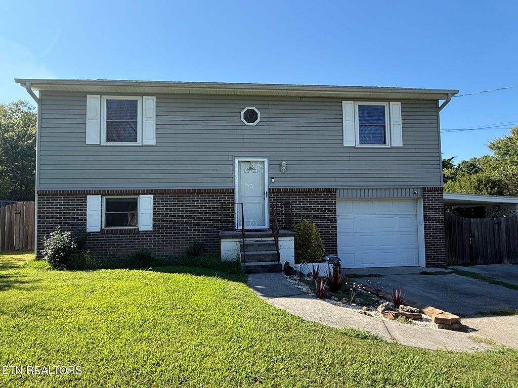 Photo of 1805 Brookmill Rd, Knoxville, TN 37932 (MLS # 1355040)