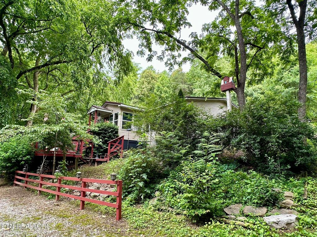 Photo of 111 Old Springs Rd, Maynardville, TN 37807 (MLS # 1305296)