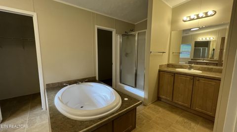 Tiny photo for 1564 Locust Grove Rd, New Tazewell, TN 37825 (MLS # 1318196)