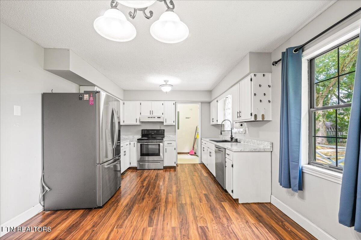 211 Evans Rd