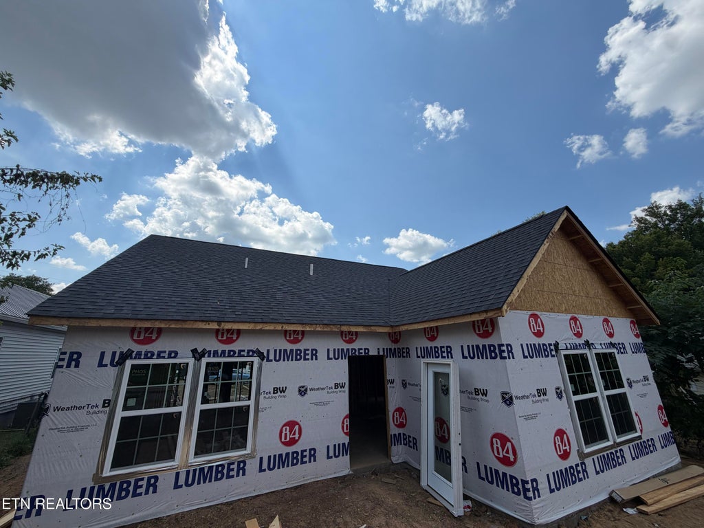 Photo of 1222 NW Mercer St, Knoxville, TN 37921 (MLS # 1354874)