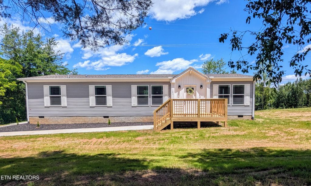 Photo of 141 Hill Loop Rd Loop, Madisonville, TN 37354 (MLS # 1302270)