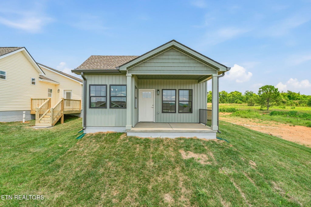 Photo of 1034 Wentford Ave, Sweetwater, TN 37874 (MLS # 1346463)