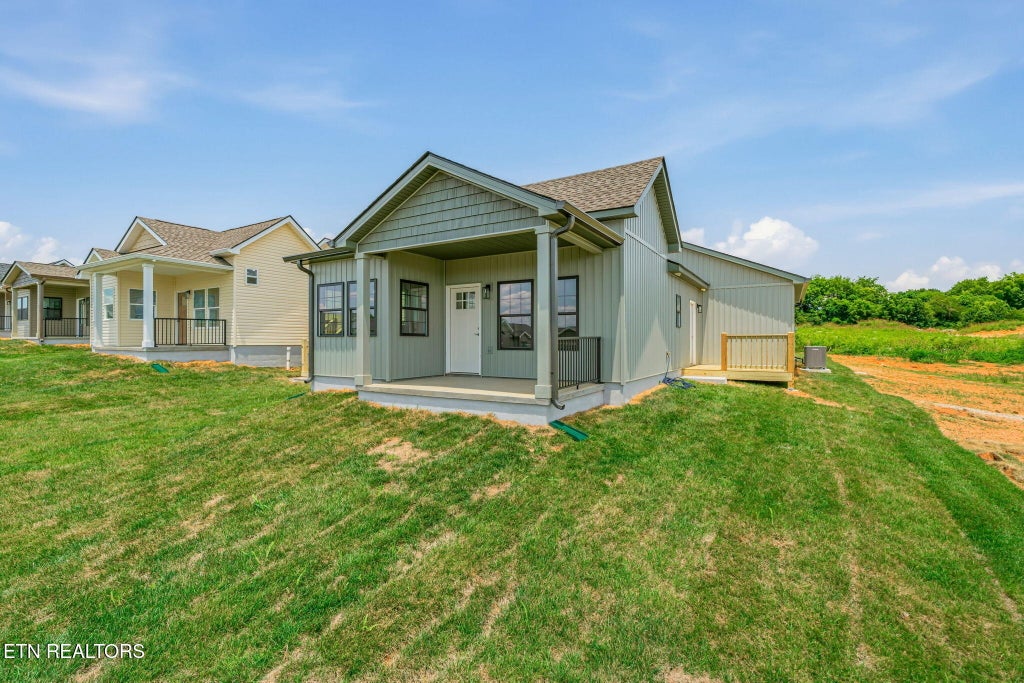 Photo of 1034 Wentford Ave, Sweetwater, TN 37874 (MLS # 1346463)