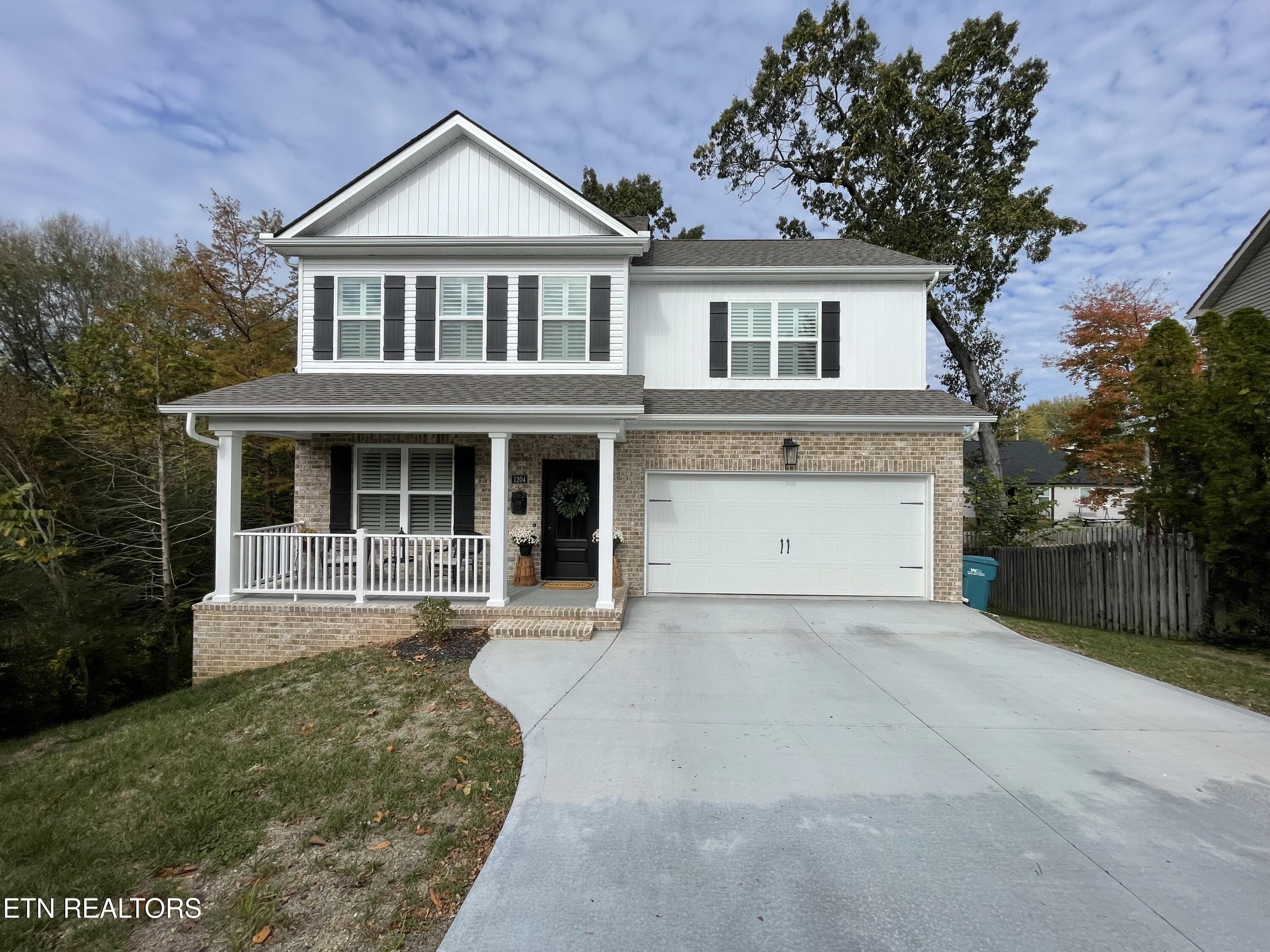 1204 Emerald Forest Ln Lane