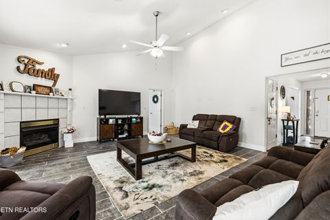 Tiny photo for 111 Tradewind St, Clinton, TN 37716 (MLS # 1338903)