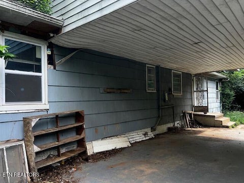 Tiny photo for 2404 Victoria St, Knoxville, TN 37915 (MLS # 1349760)