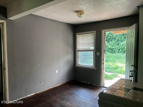 Tiny photo for 2404 Victoria St, Knoxville, TN 37915 (MLS # 1349760)