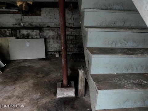 Tiny photo for 2404 Victoria St, Knoxville, TN 37915 (MLS # 1349760)