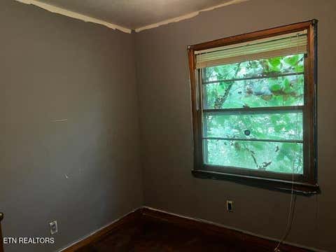 Tiny photo for 2404 Victoria St, Knoxville, TN 37915 (MLS # 1349760)