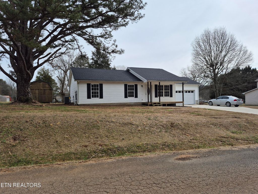 Photo of 115 Spruce Lane, Kingston, TN 37763 (MLS # 1329049)