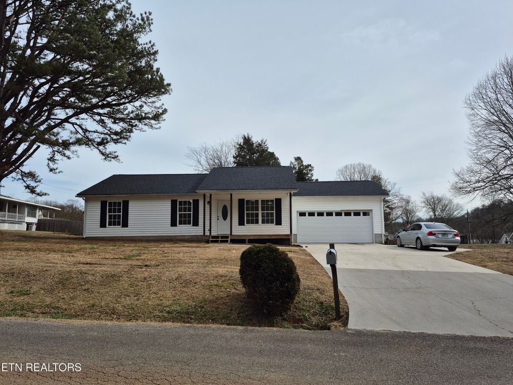 Photo of 115 Spruce Lane, Kingston, TN 37763 (MLS # 1329049)