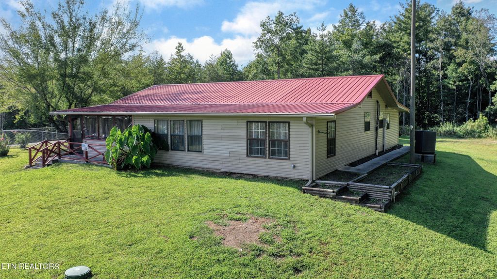 Photo of 1835 Yellow Nugget Rd, Tellico Plains, TN 37385 (MLS # 1260323)