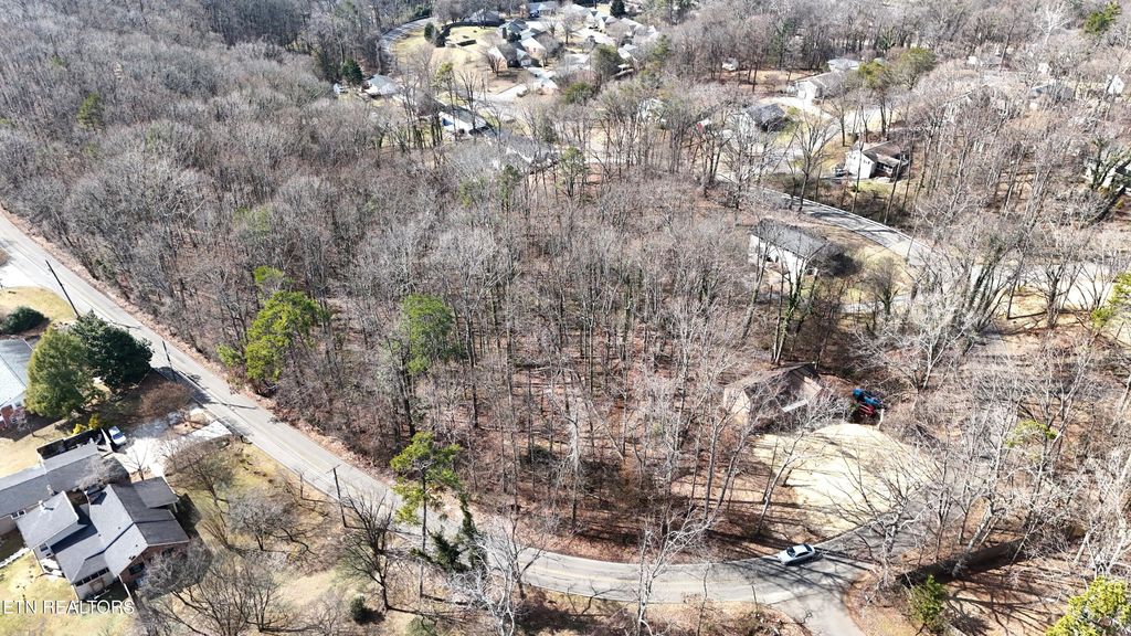 Photo of 637 S Gallaher View Rd, Knoxville, TN 37919 (MLS # 1330773)