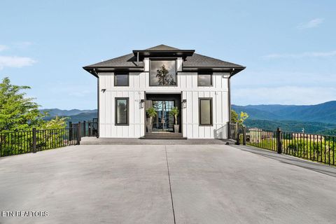 Tiny photo for 922 Piney Butt Way, Gatlinburg, TN 37738 (MLS # 1328415)