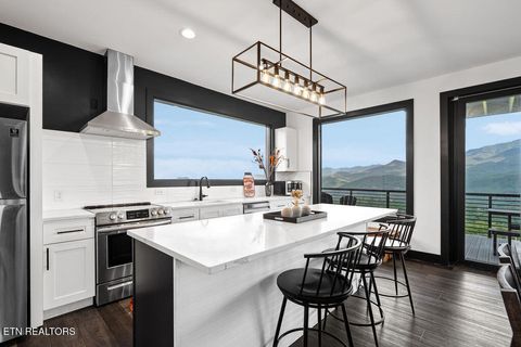 Tiny photo for 922 Piney Butt Way, Gatlinburg, TN 37738 (MLS # 1328415)